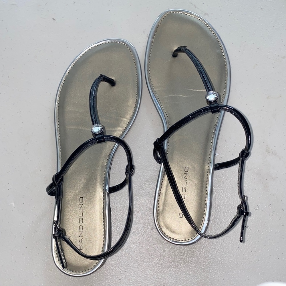 Bandolino Black Patent T-Strap Sandals with Silver Insole